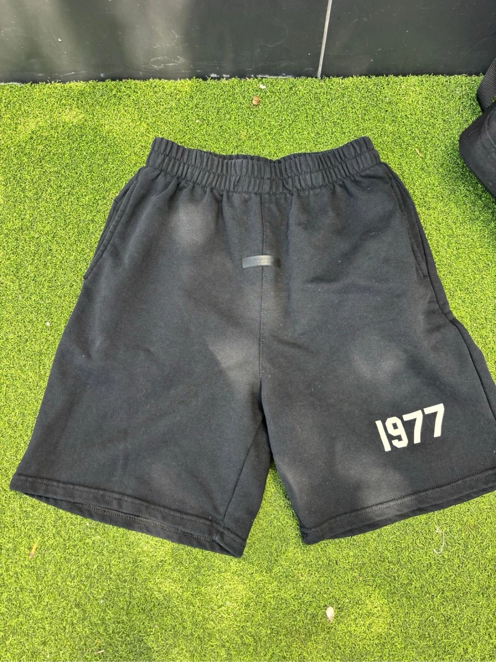 Pantalón corto essentials 